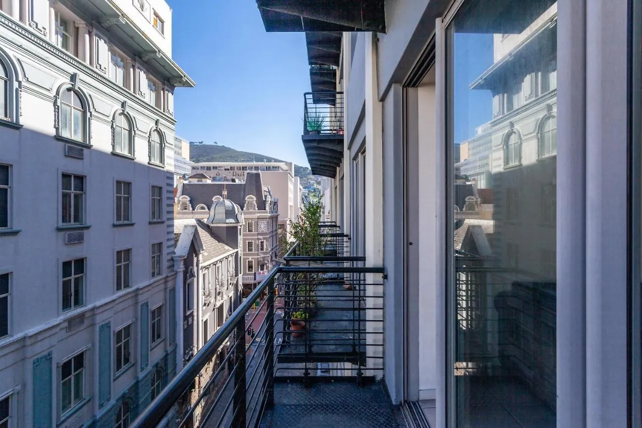 504 Greenmarket Place Cape Town Daire